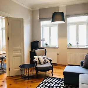 https://apartament-wyspiaskiego.poznan-hotels.com